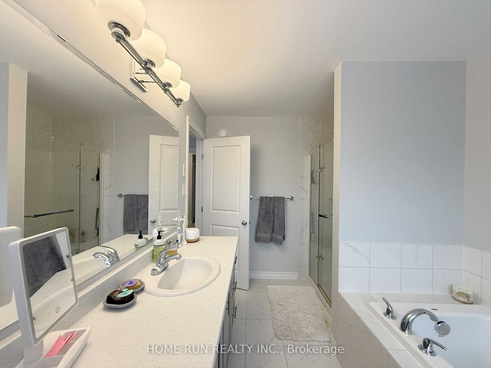 555 Jackdaw Avenue photo 17