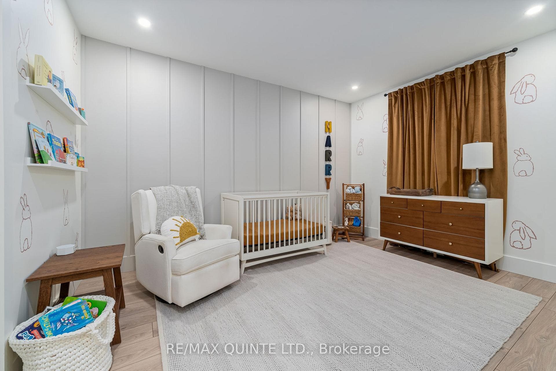 2nd bedroom
