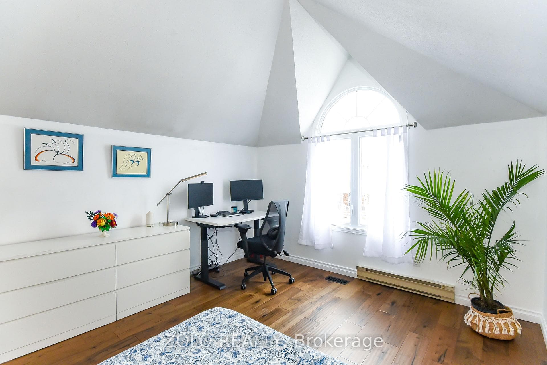 1392 Talcy Crescent photo 22