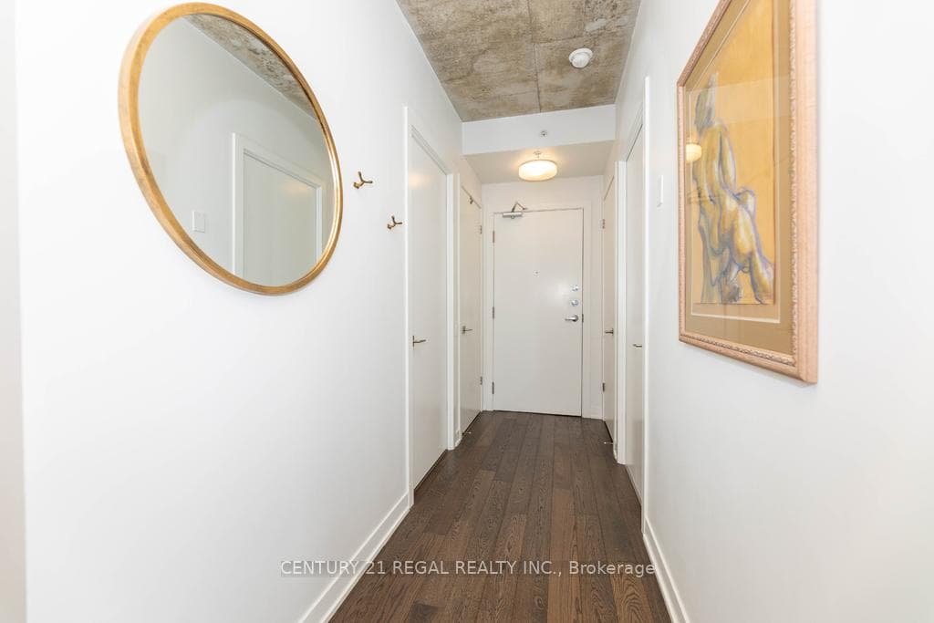 Entrance area.