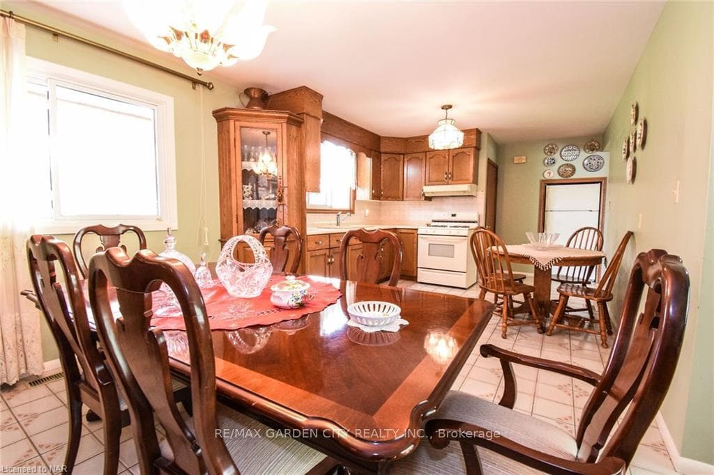8 Terrace Avenue photo 10
