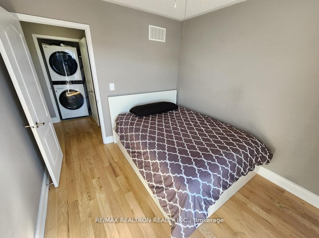 76 Quarrie Lane photo 21