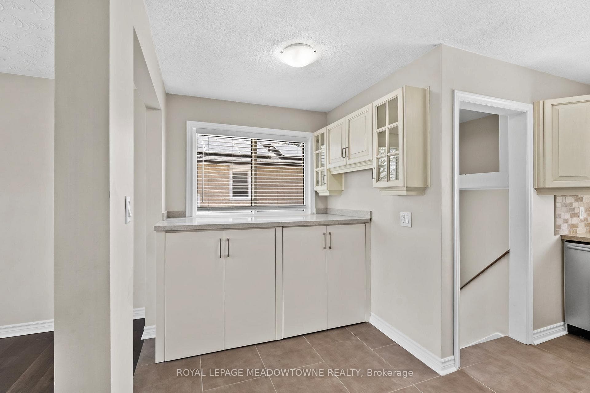 176 Longfield Road Unit Upper photo 13