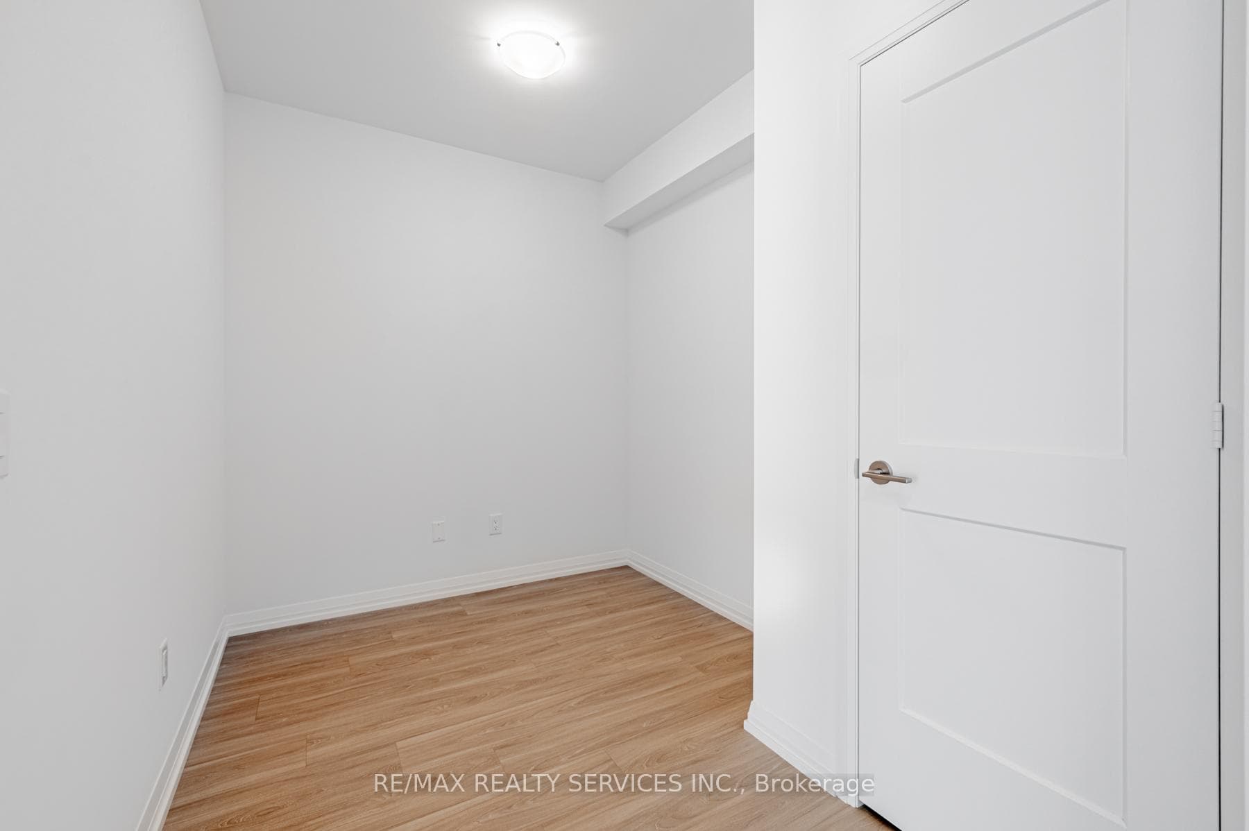 8 Widmer Street Unit 4207 photo 8