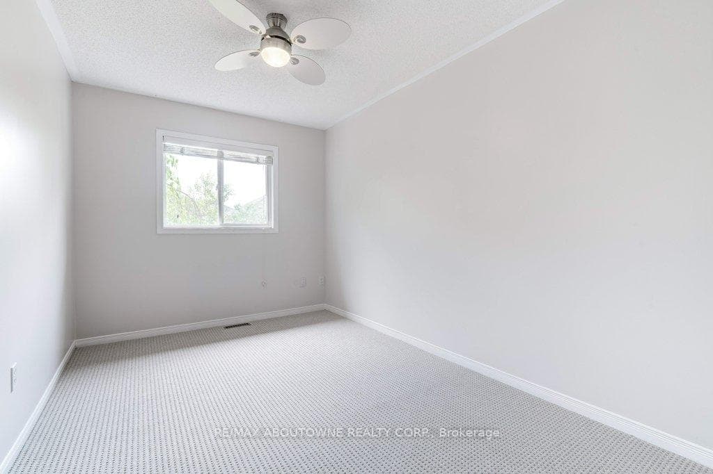 Generous Sized Secondary Bedrooms