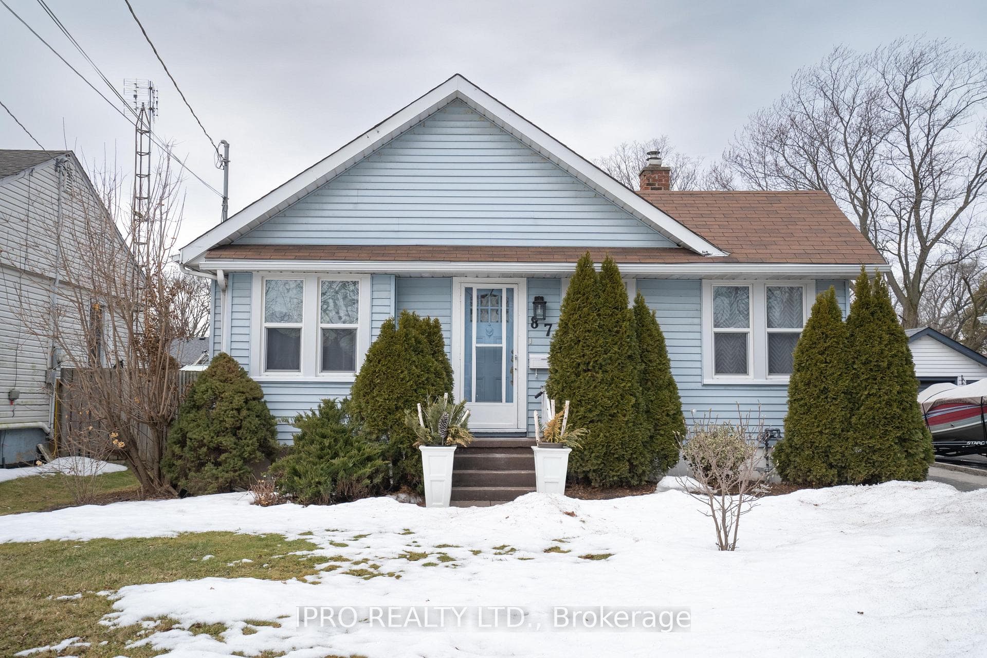 87 Fairview Road photo 2