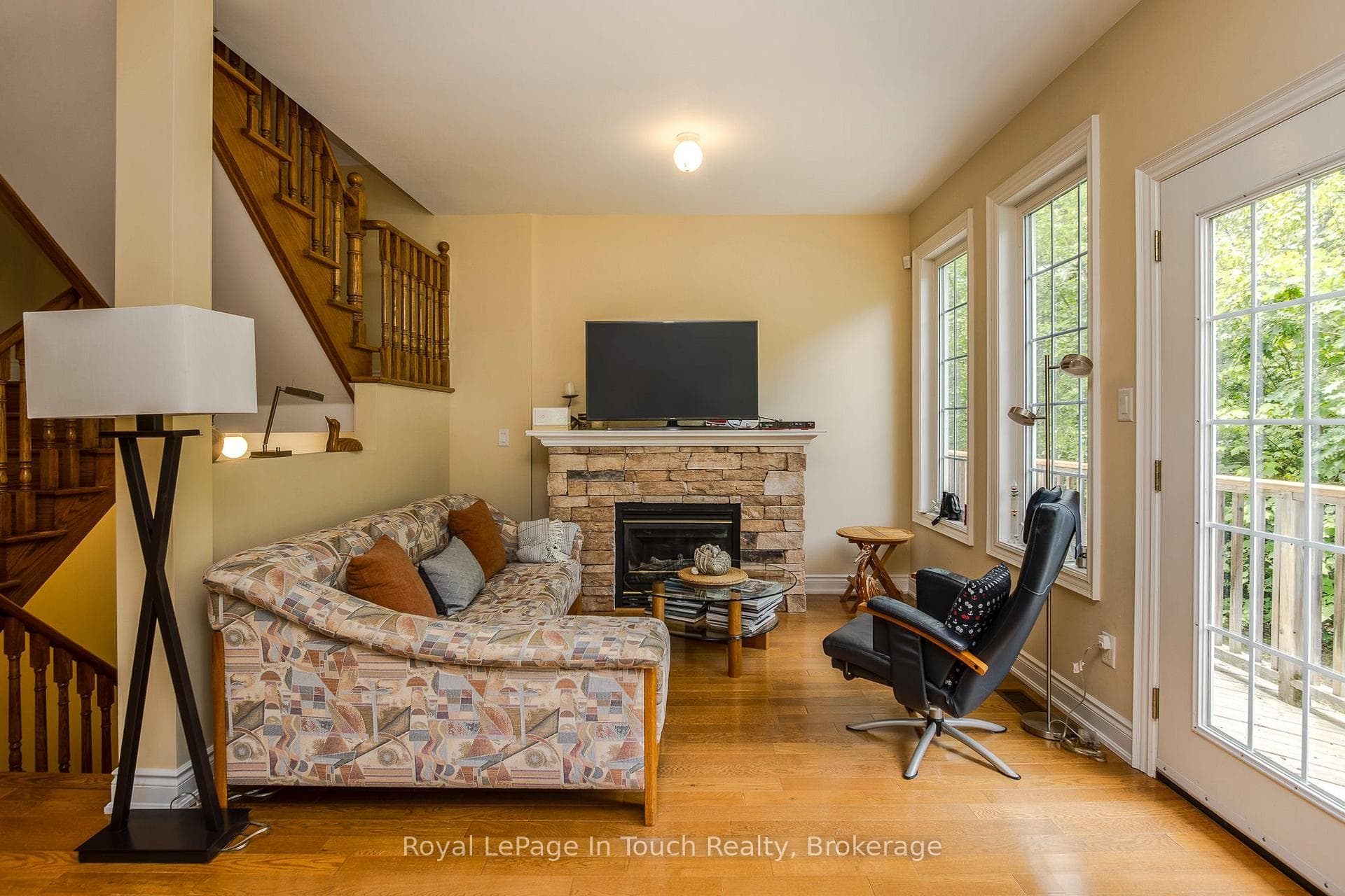 8 Woodward Drive photo 25