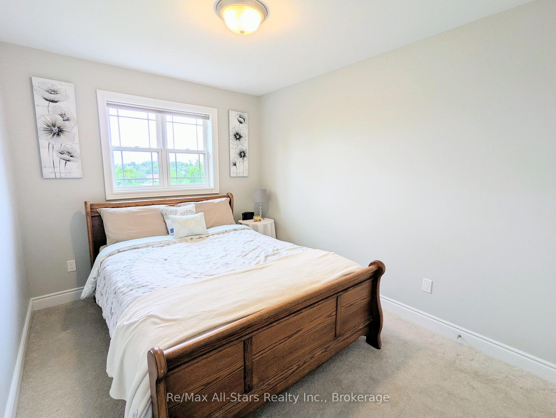 553 Grange Way photo 25