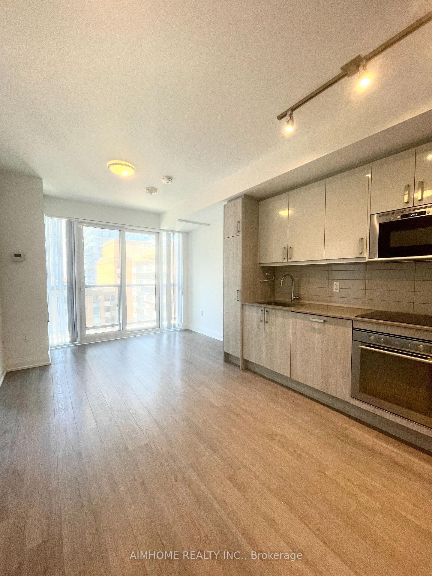 77 Mutual Street Unit 1106 photo 5