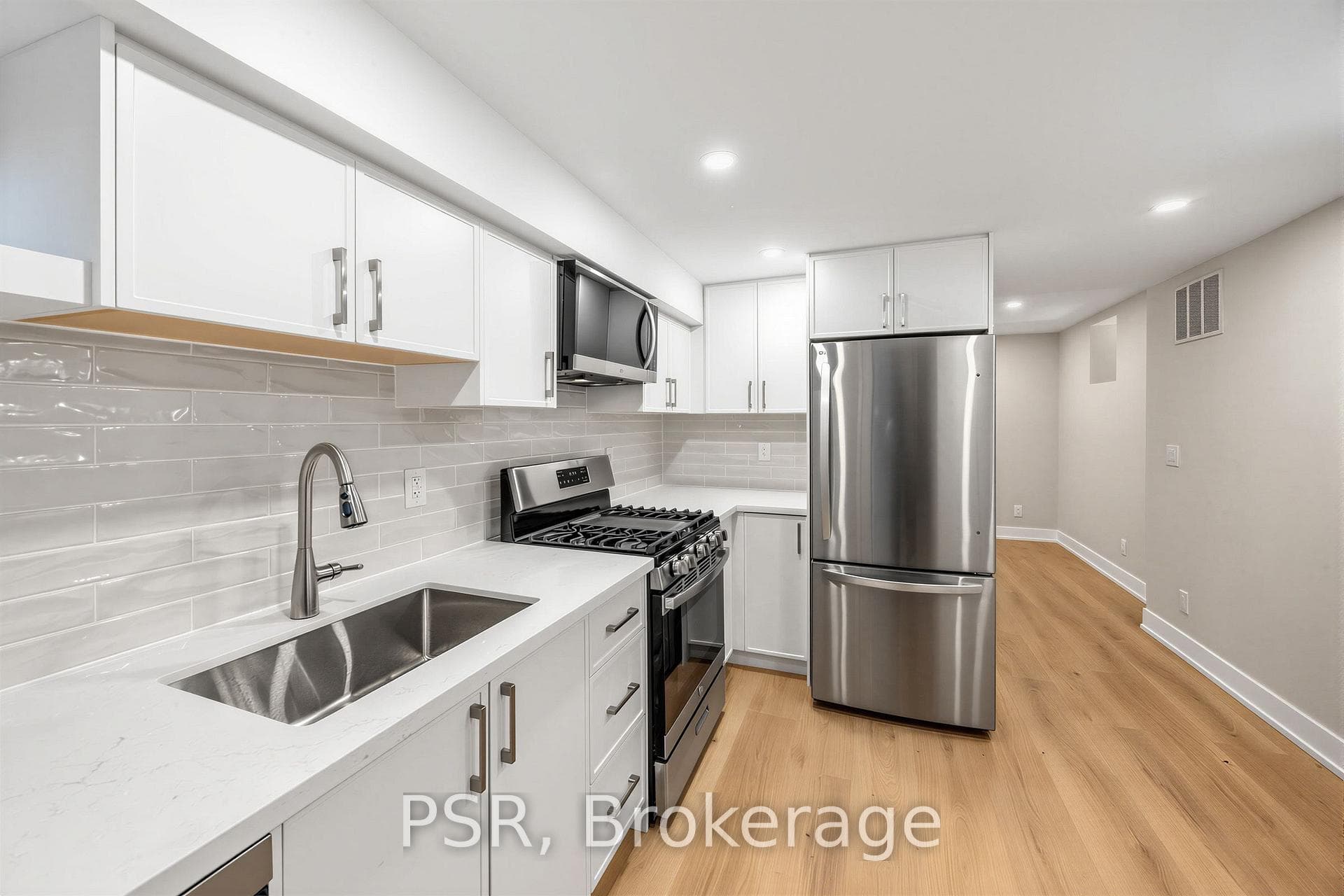 99 Geoffrey Street Unit #Basement photo 4
