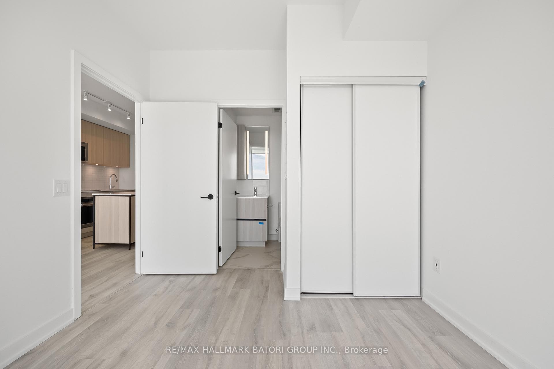 220 Missinnihe Way Unit 1208 photo 13