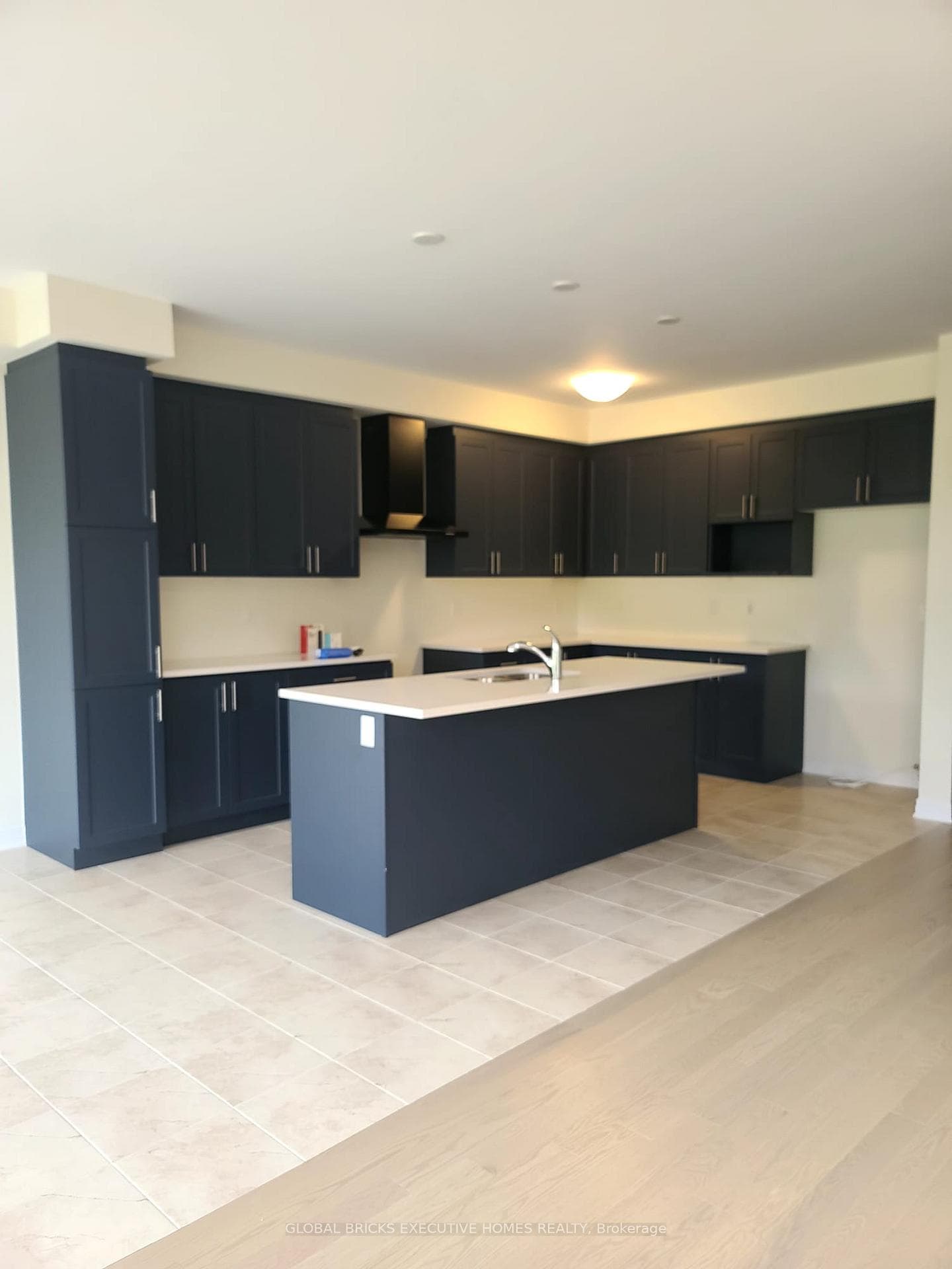 11 Poett Avenue photo 4