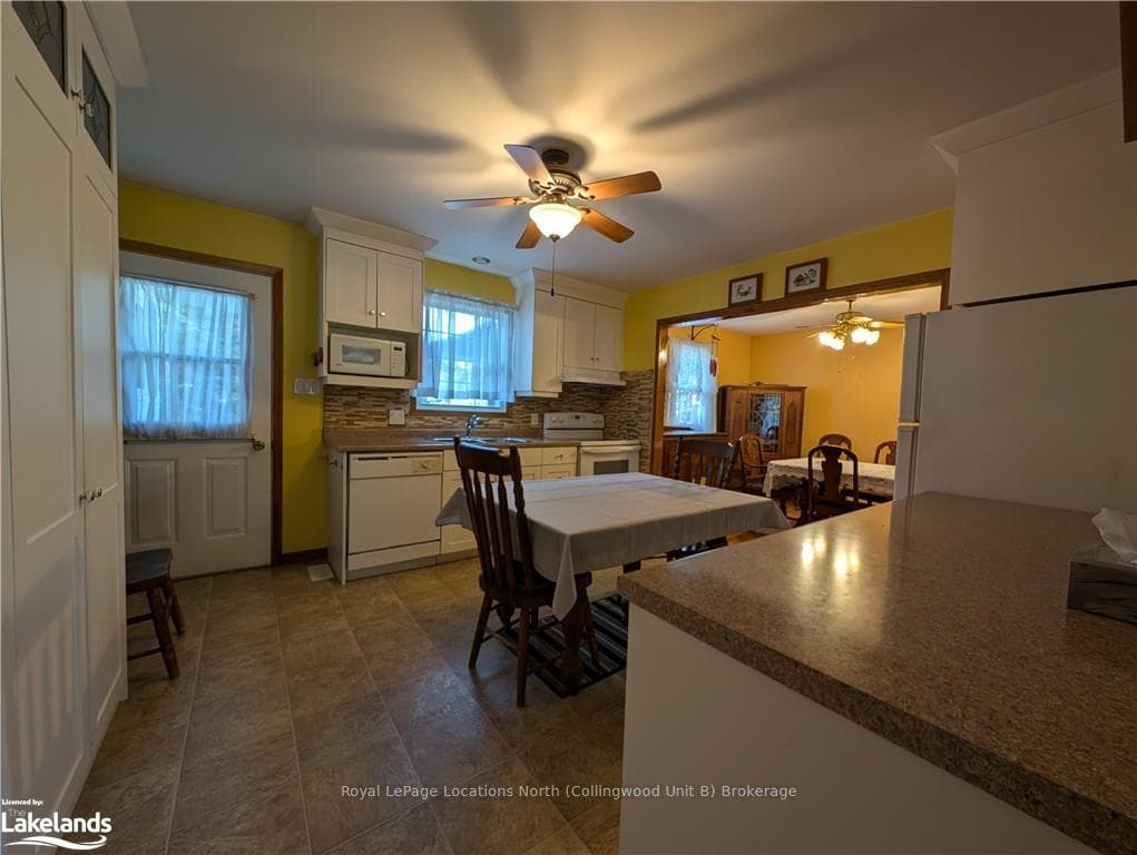 207 CHRISTOPHER ST N/A photo 11