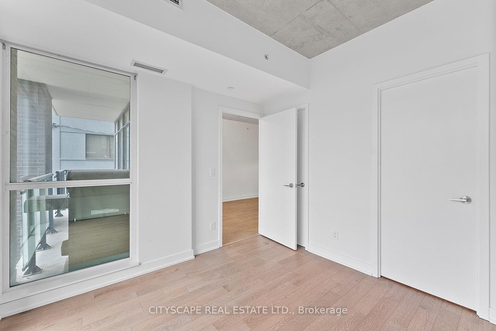 1190 Dundas Street Unit 220 photo 24