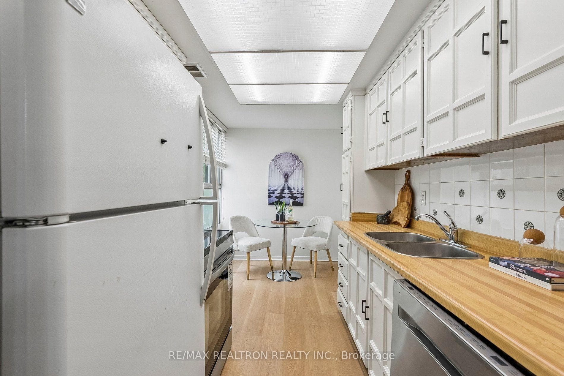 1111 Steeles Avenue Unit 307 photo 20