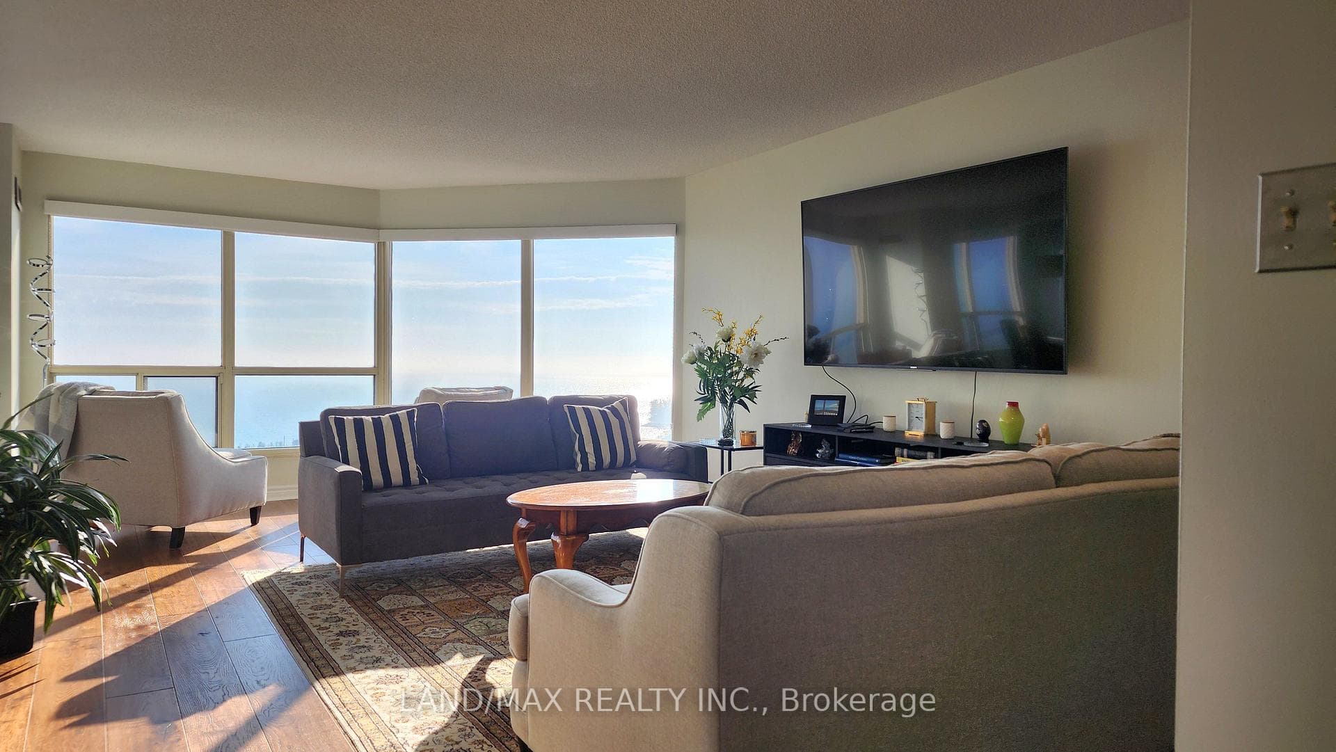 2269 Lake Shore Boulevard Unit 2607 photo 10