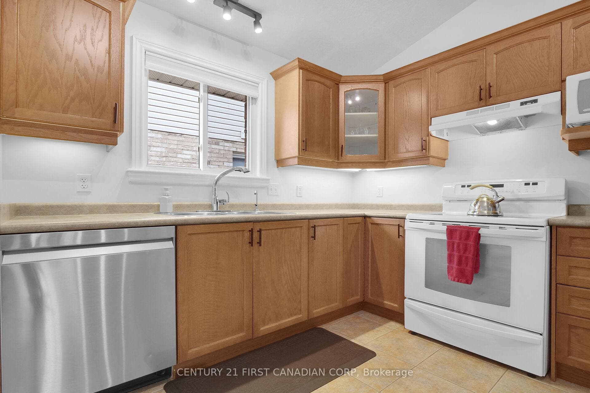 1037 Fogerty Street photo 12