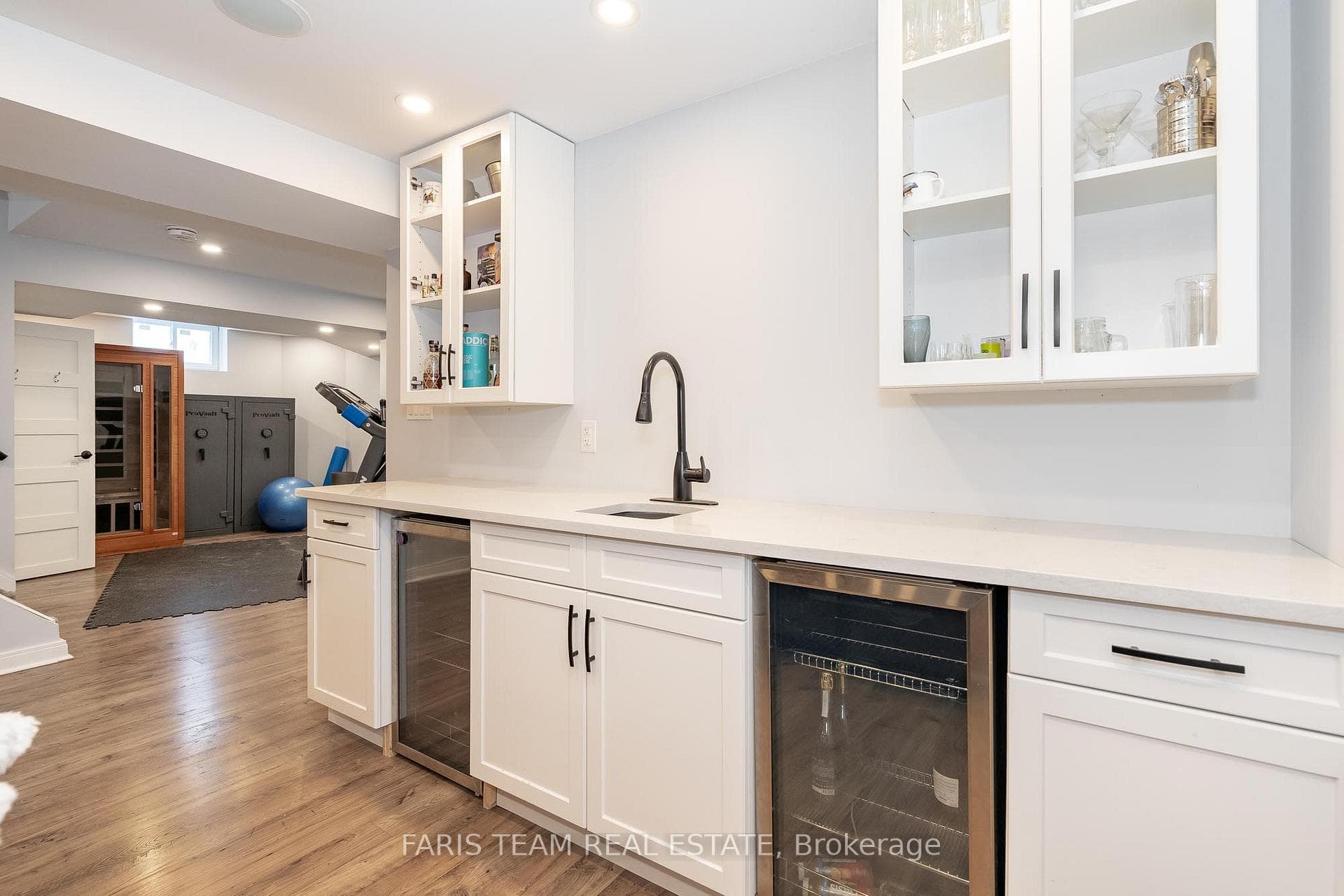 104 Madelaine Drive photo 18