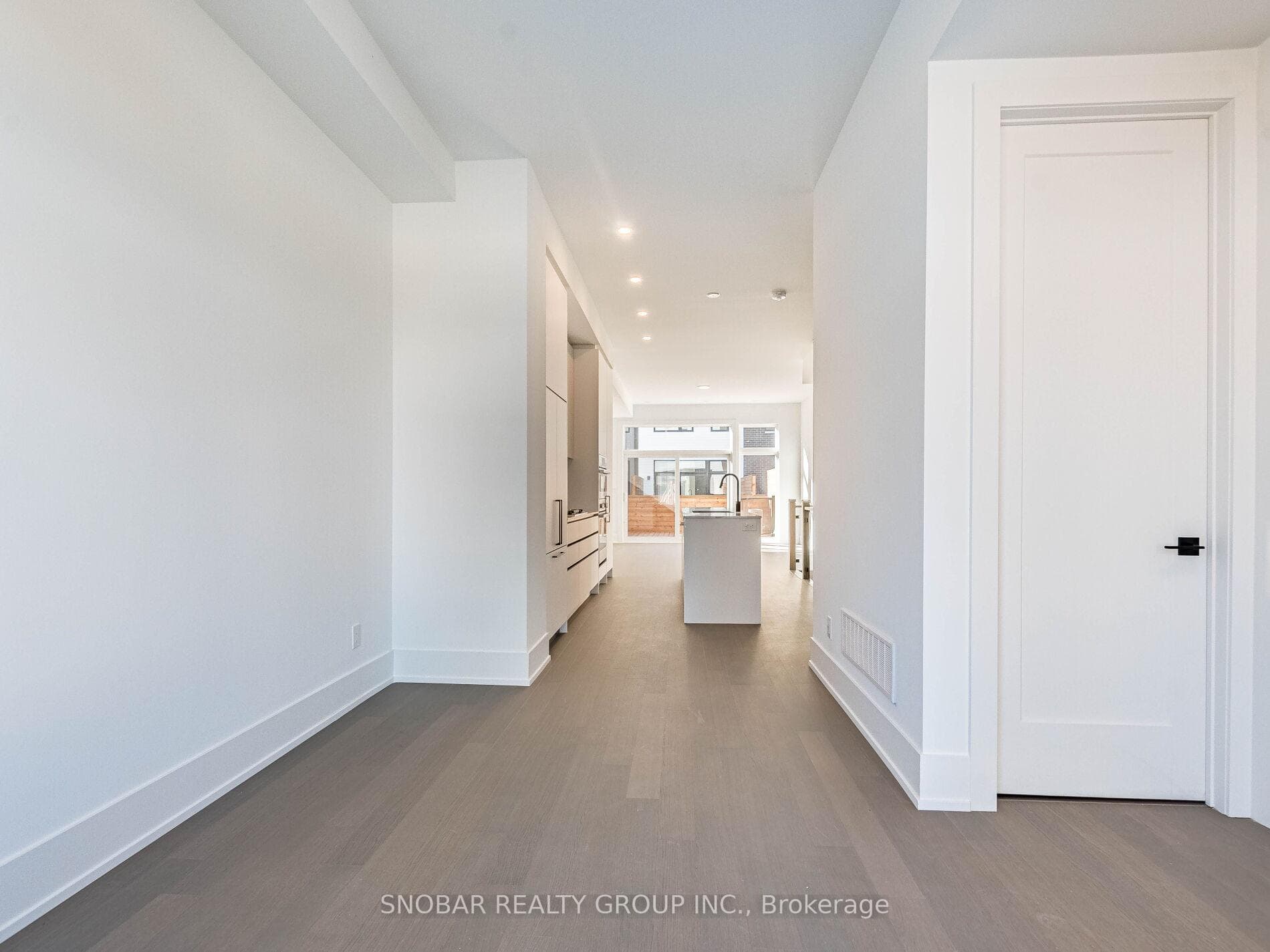 50 COVESIDE Drive Unit 29 photo 3