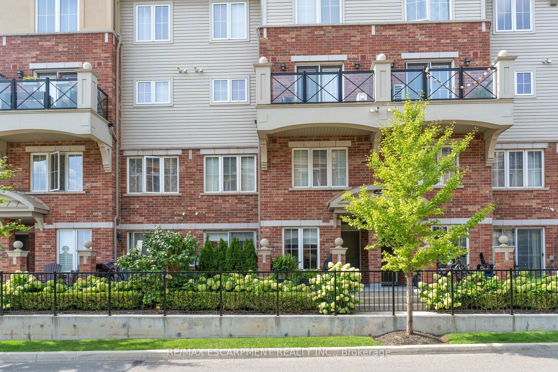 47 Hays Boulevard Unit 26 photo 9
