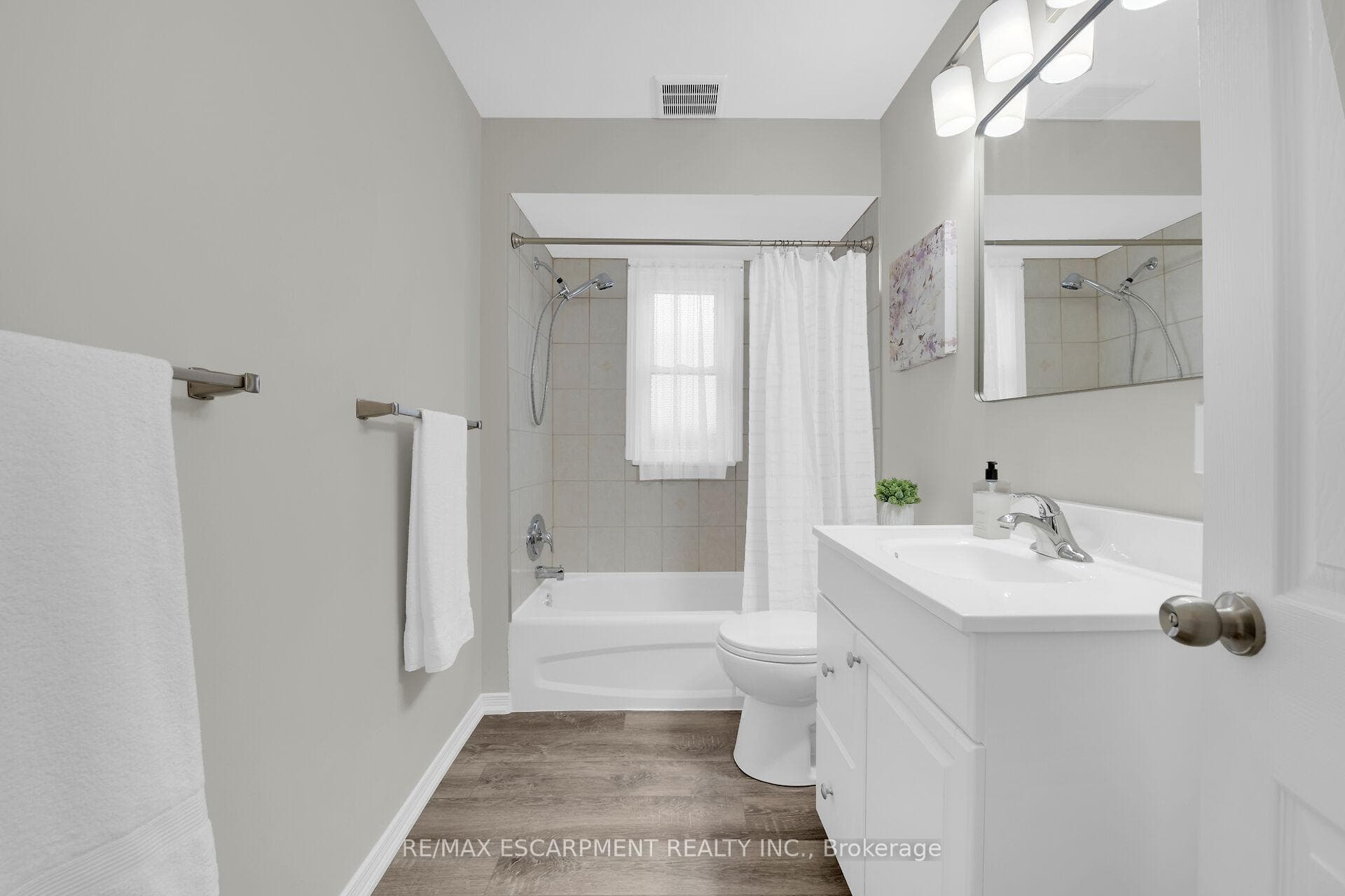 14 Walter Avenue photo 18