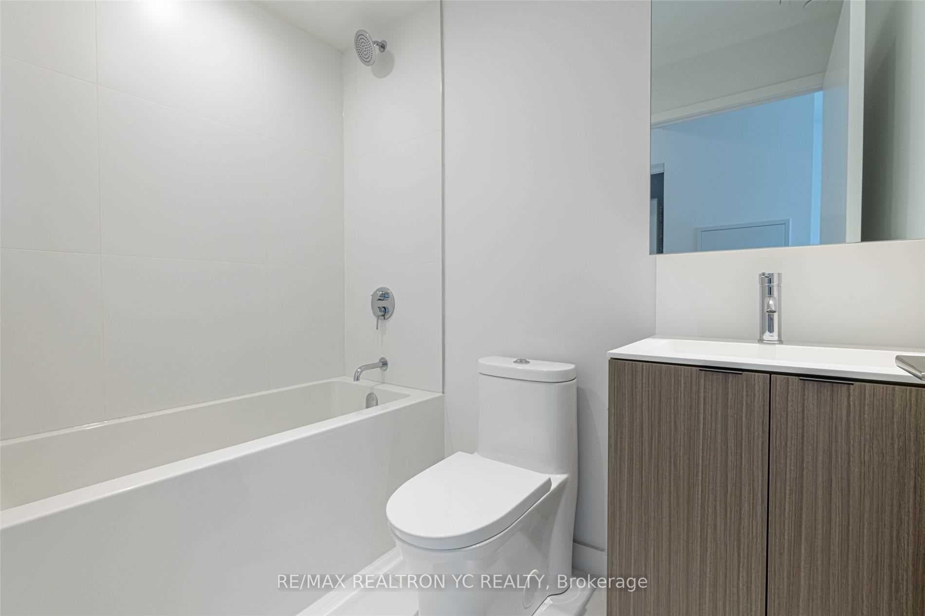 20 Edward Street Unit 717 photo 11