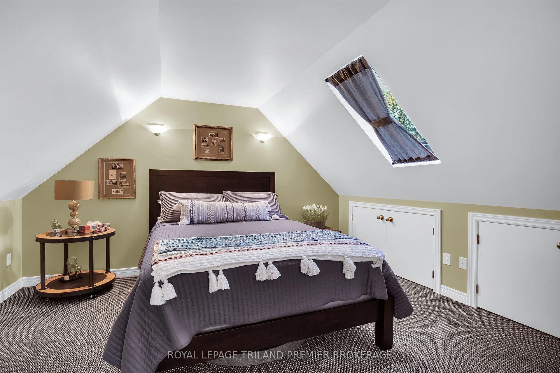9941 Nipigon Street photo 22
