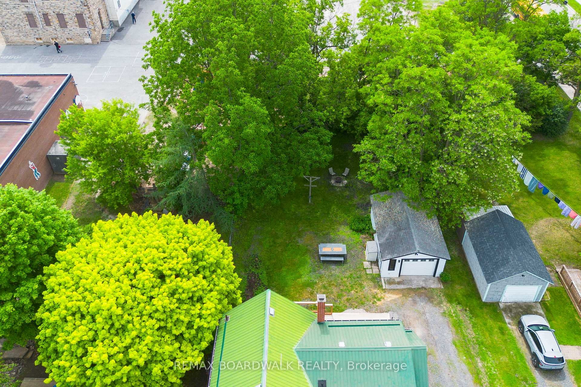 8 Grant Street photo 33