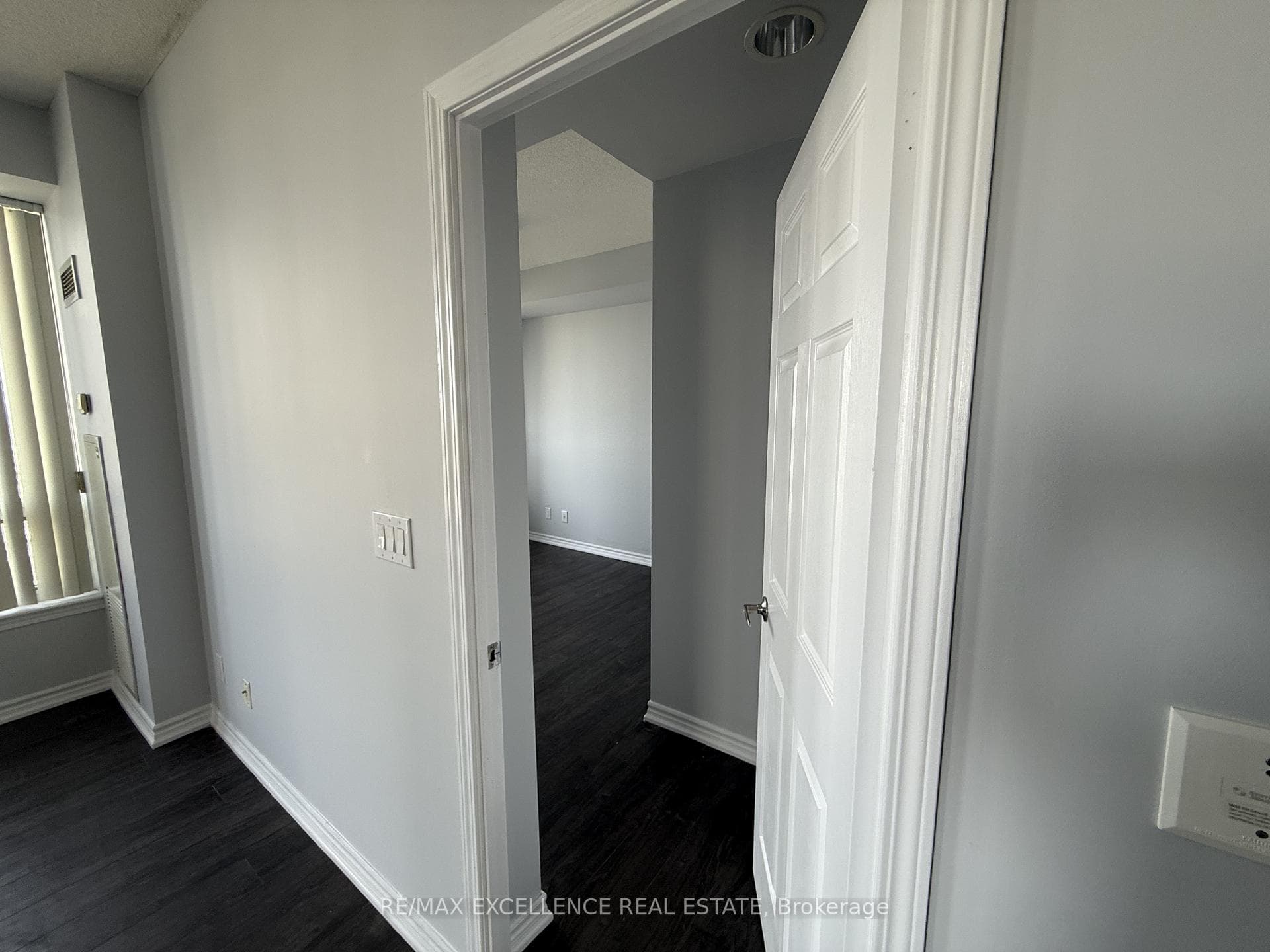 388 Prince Of Wales Drive Unit 3306 photo 9