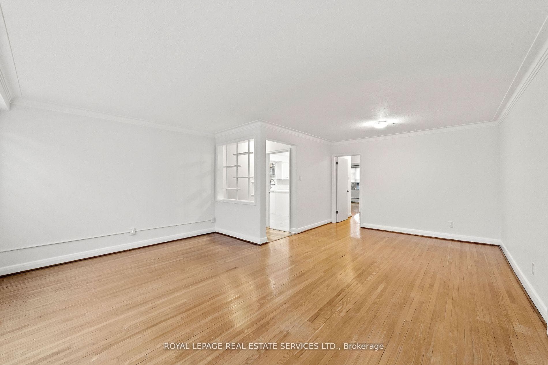 138 Woburn Avenue Unit Main photo 3