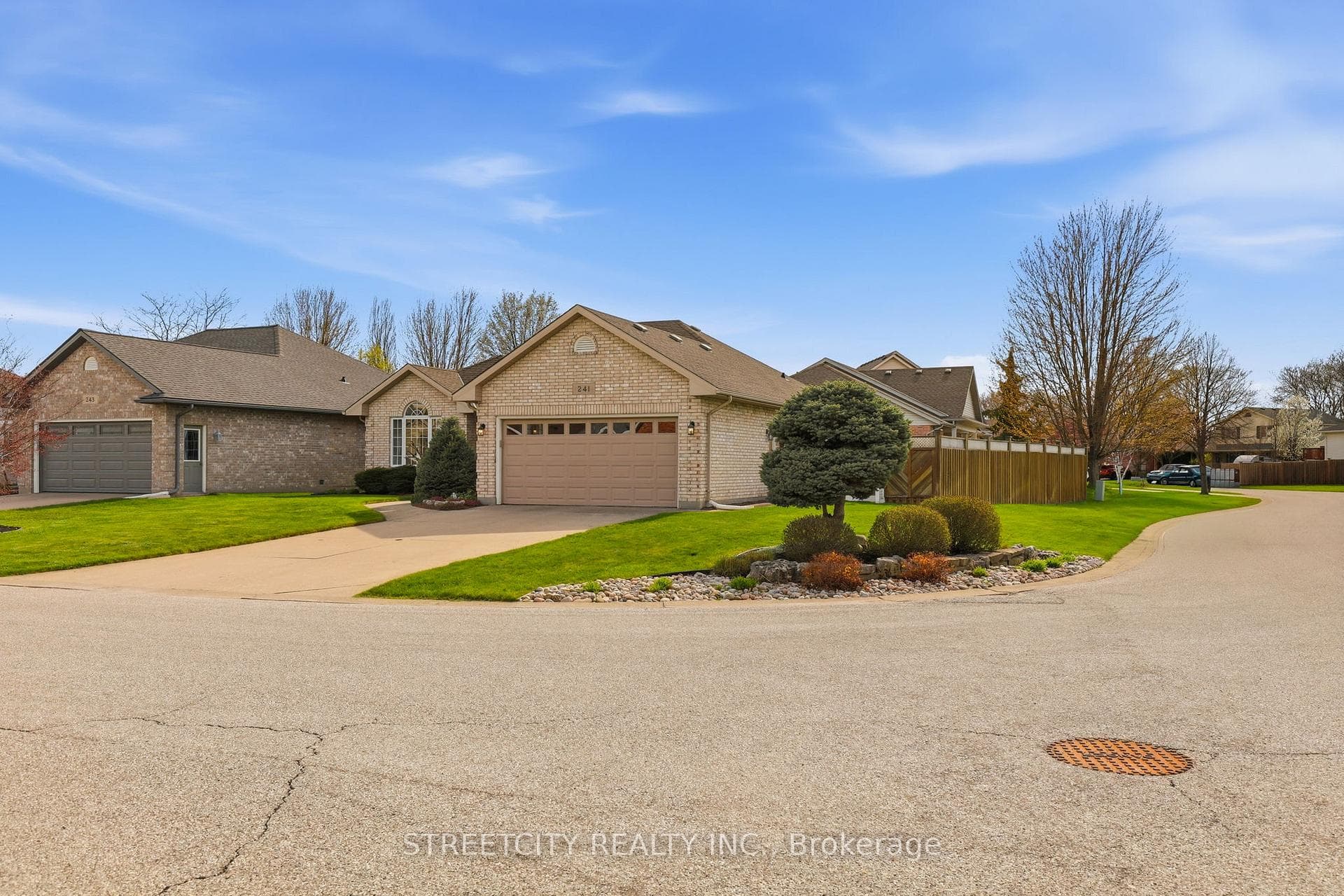 241 Canadore Court photo 38