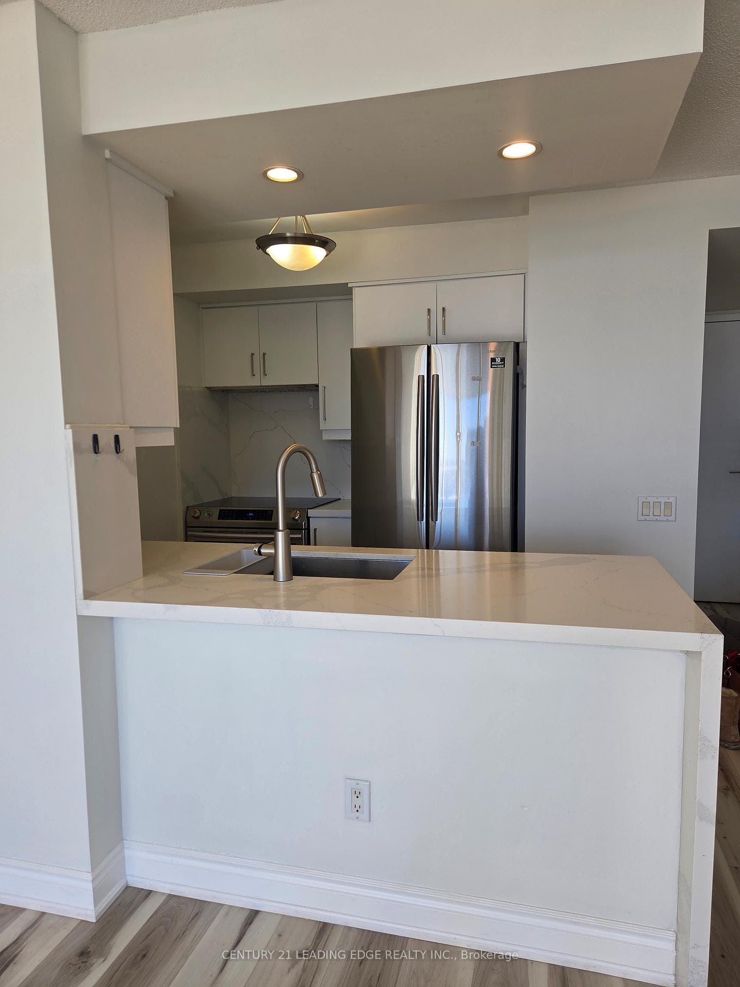 10 Northtown Way Unit 2007 photo 4