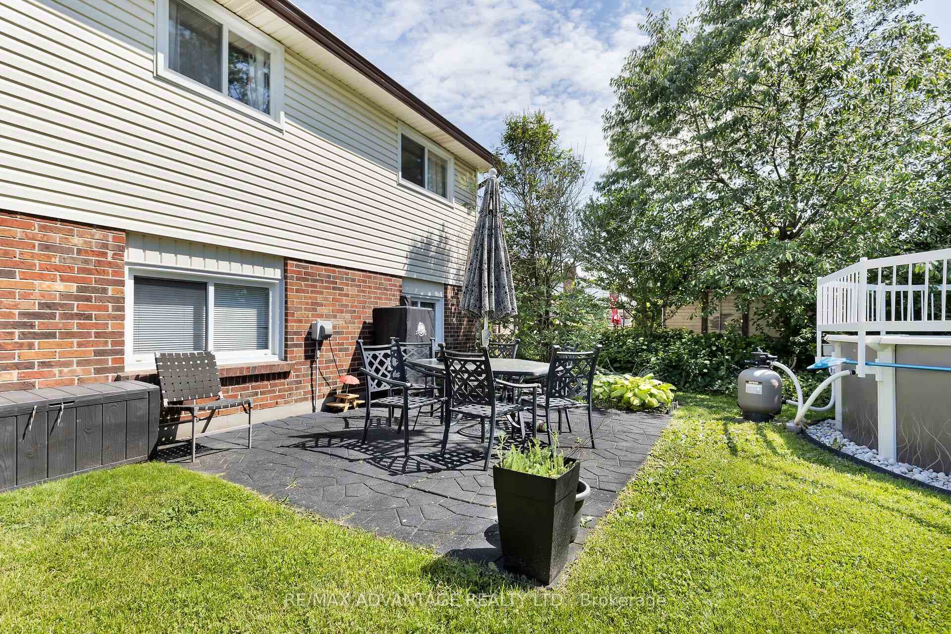 7 Lochern Road photo 27