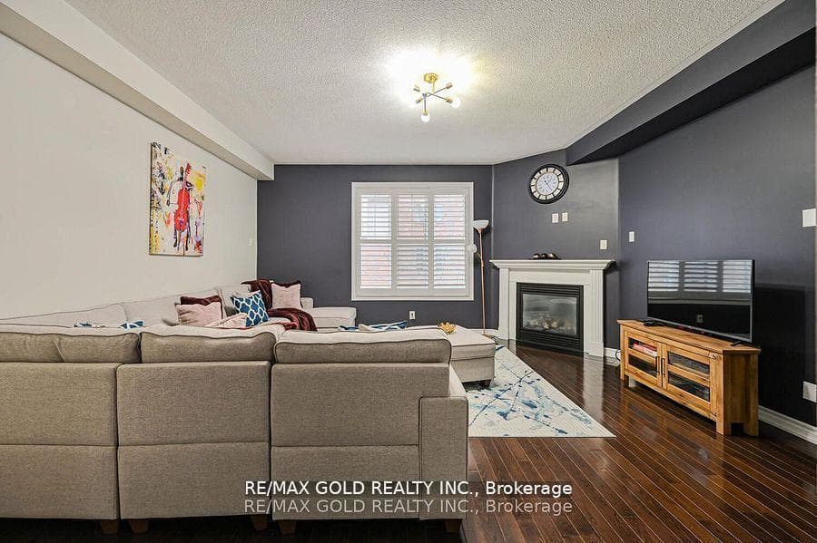 31 Bergamont Road photo 4