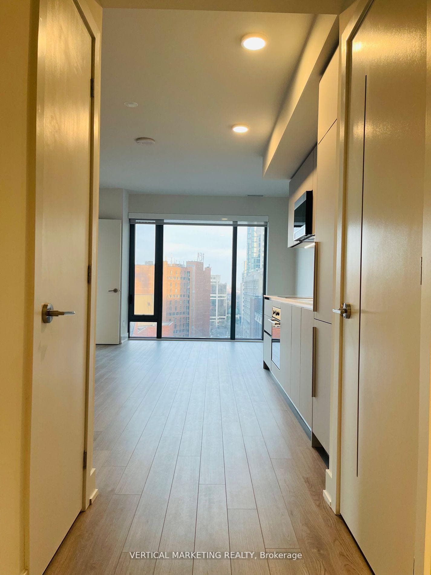 8 Cumberland Street Unit 1208 photo 3