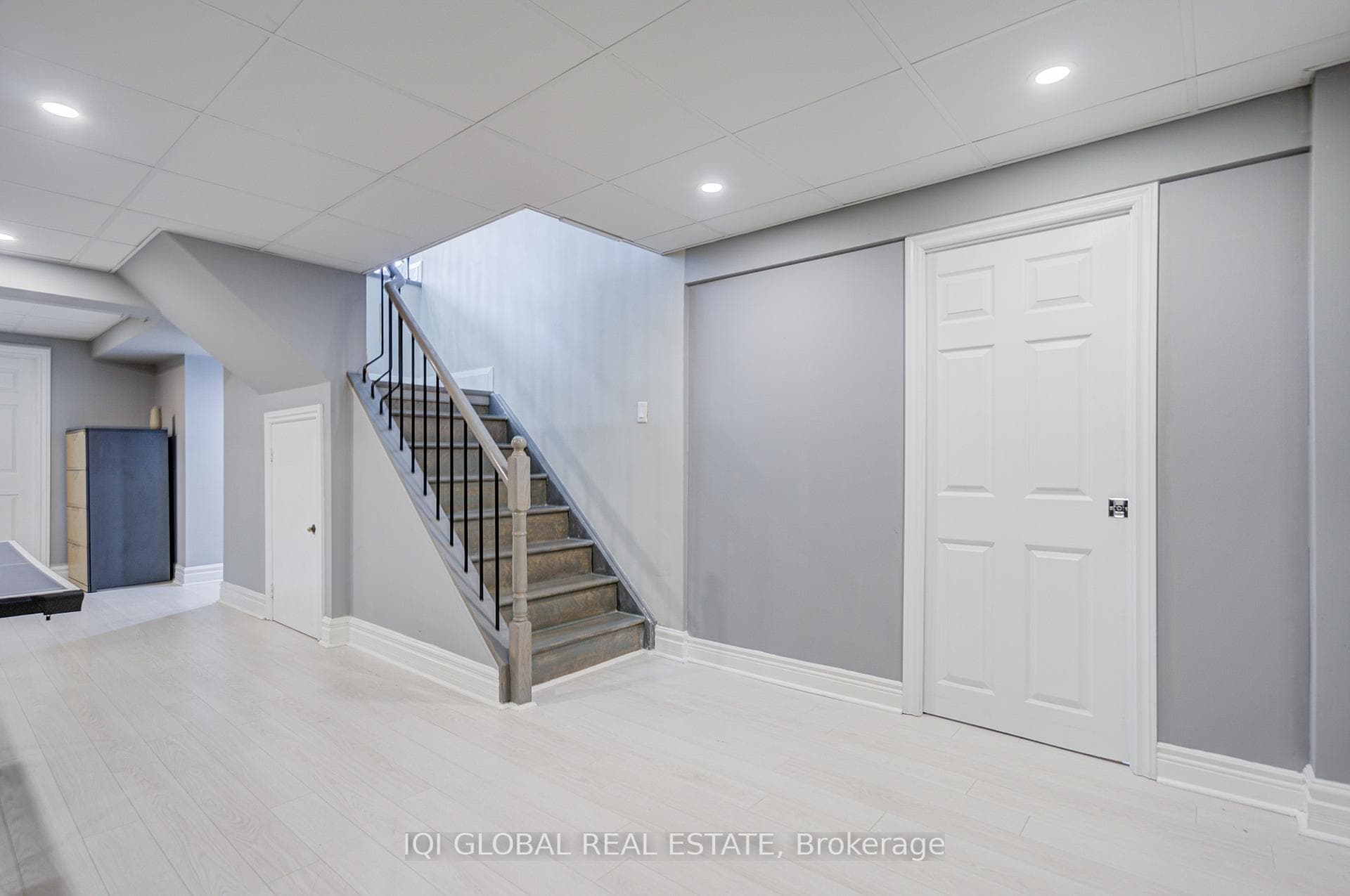 235 Belview Avenue photo 35