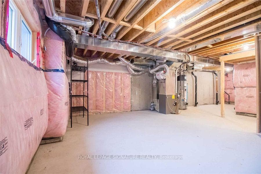 76 Scarletwood Street photo 36