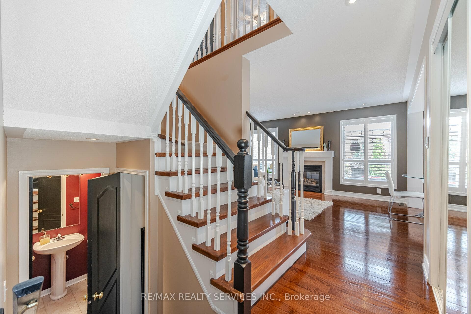 40 Thorpe Crescent photo 25