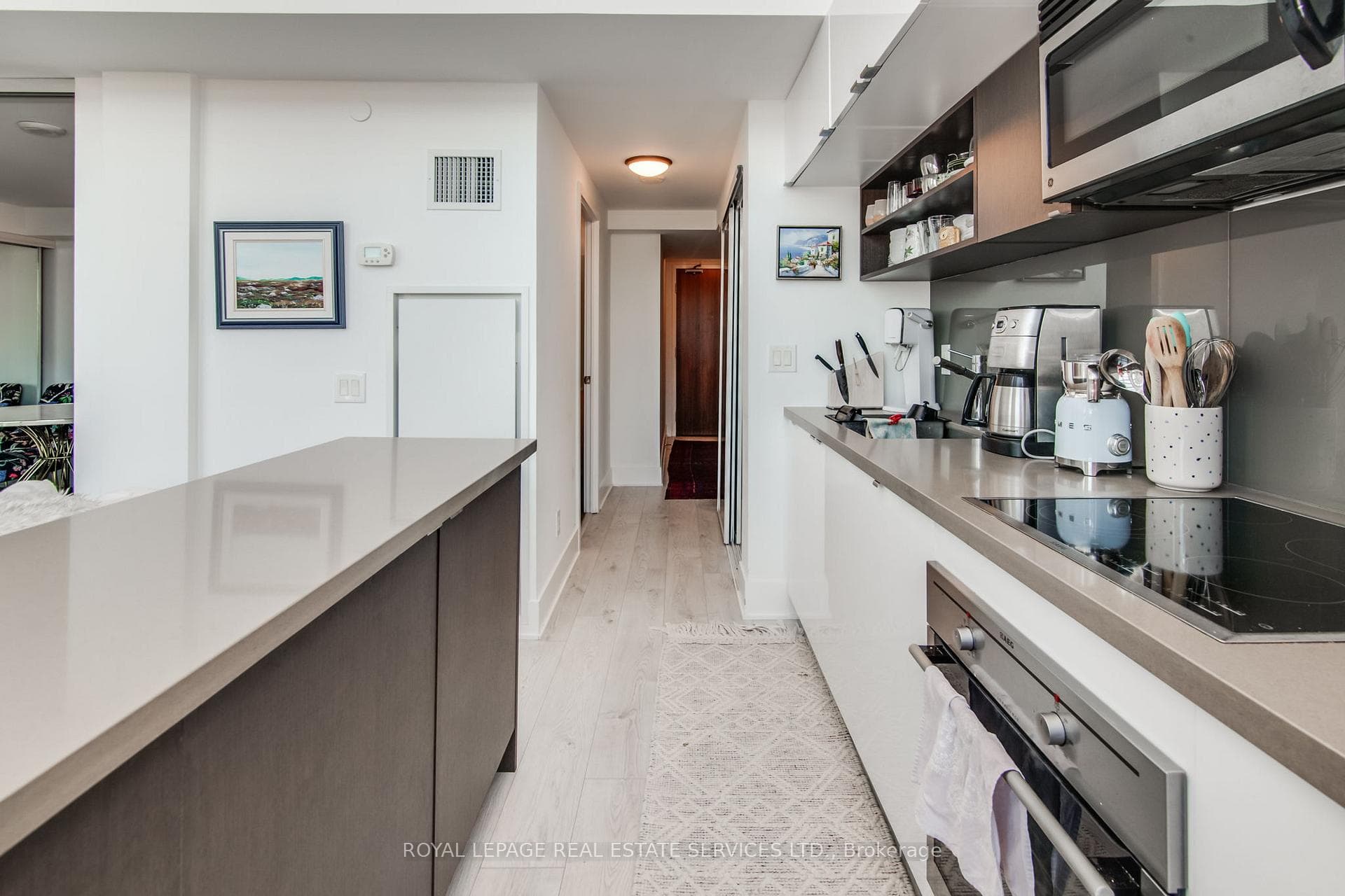 111 St Clair Avenue Unit 906 photo 7