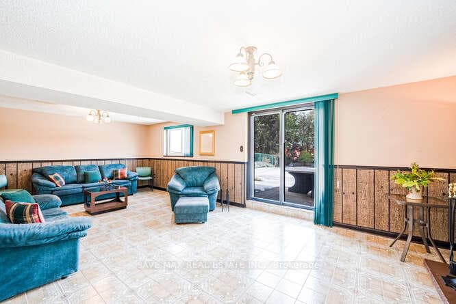 20 Bramhall Court photo 14