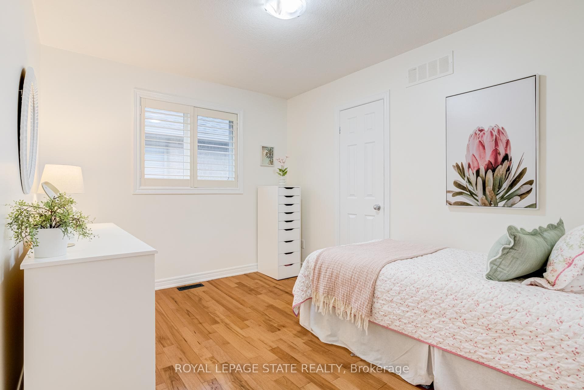 67 Newcombe Road photo 34