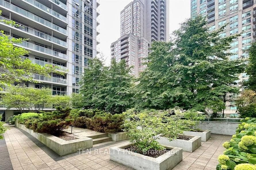 763 Bay Street Unit 3413 photo 41