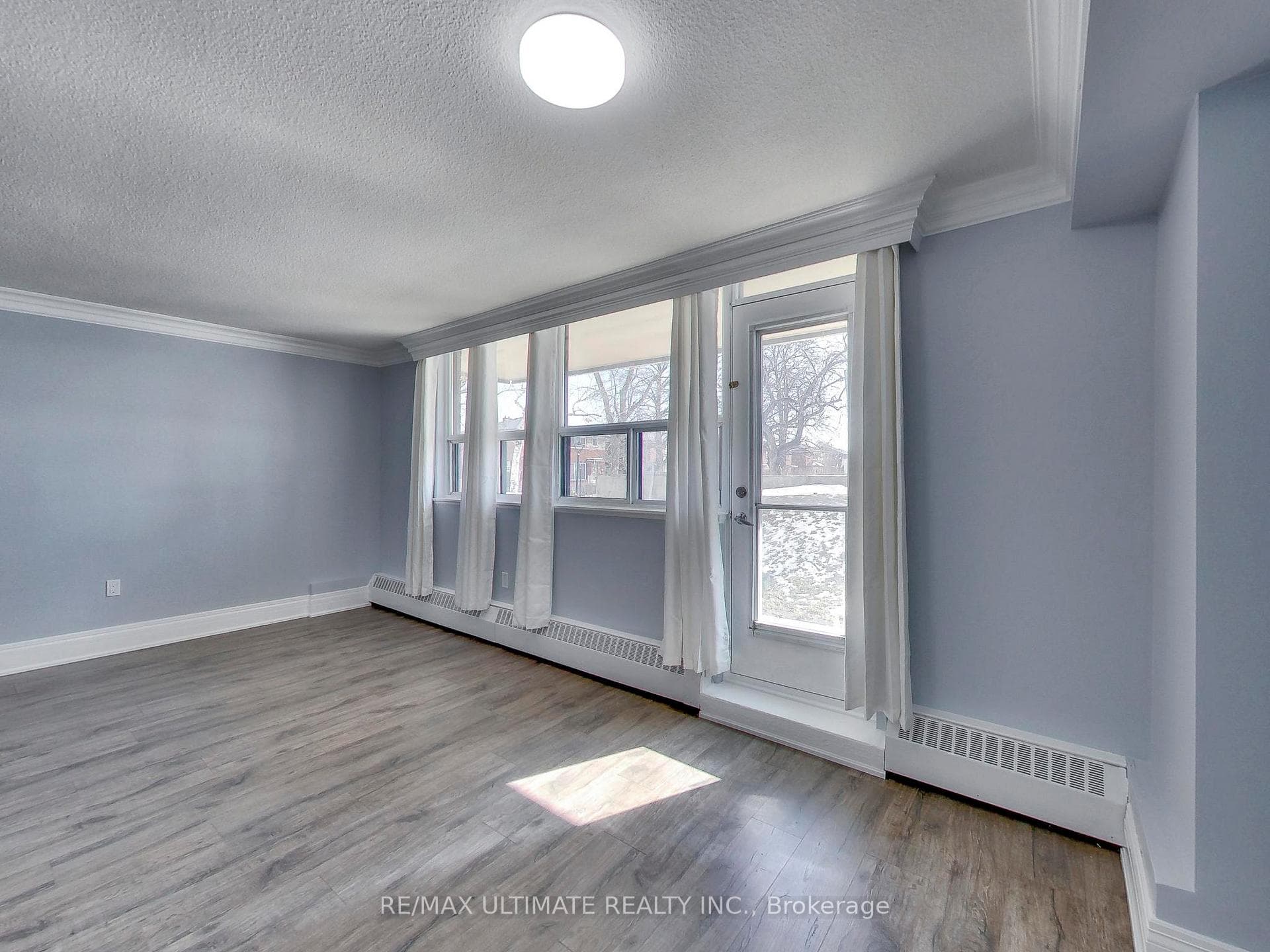 541 Blackthorn Avenue Unit 110 photo 15