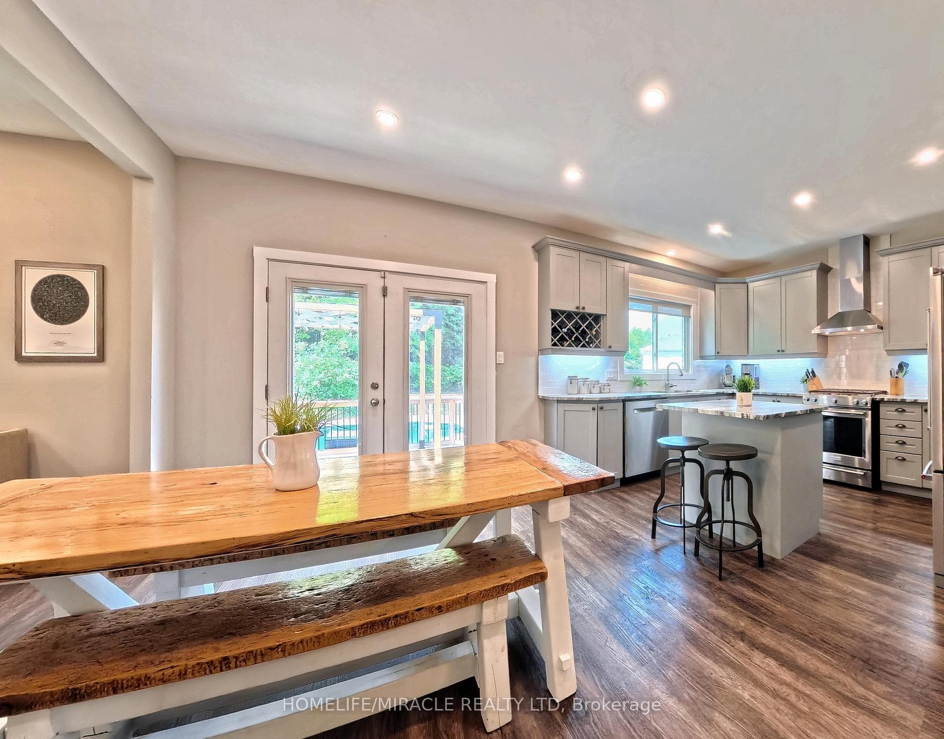 40 Mccormick Drive photo 15