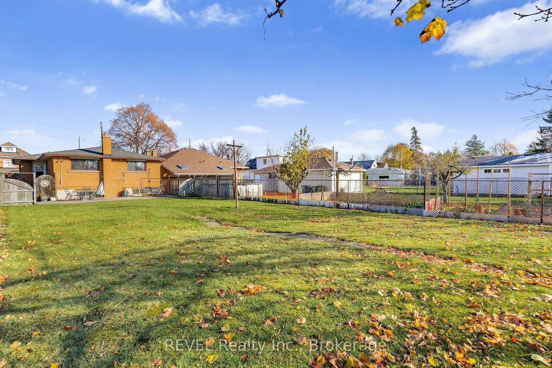 68 Hixon Road photo 32