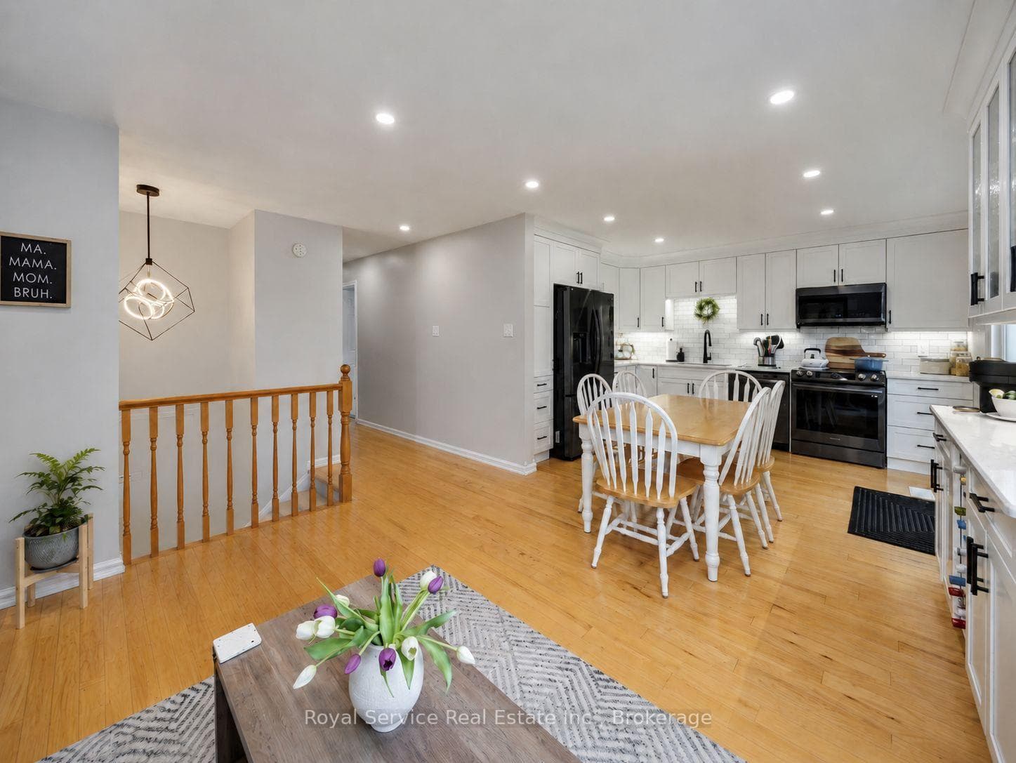 900 Stewart Drive photo 15