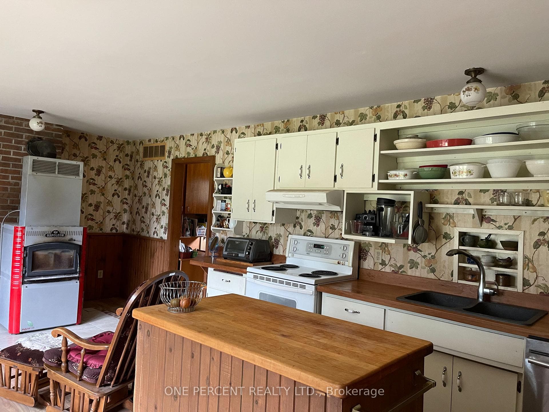 196690 Grey Road 7 Road photo 11