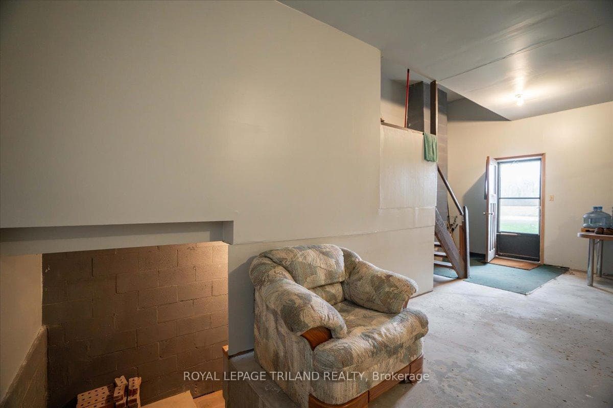 22827 Mayfair Road photo 29