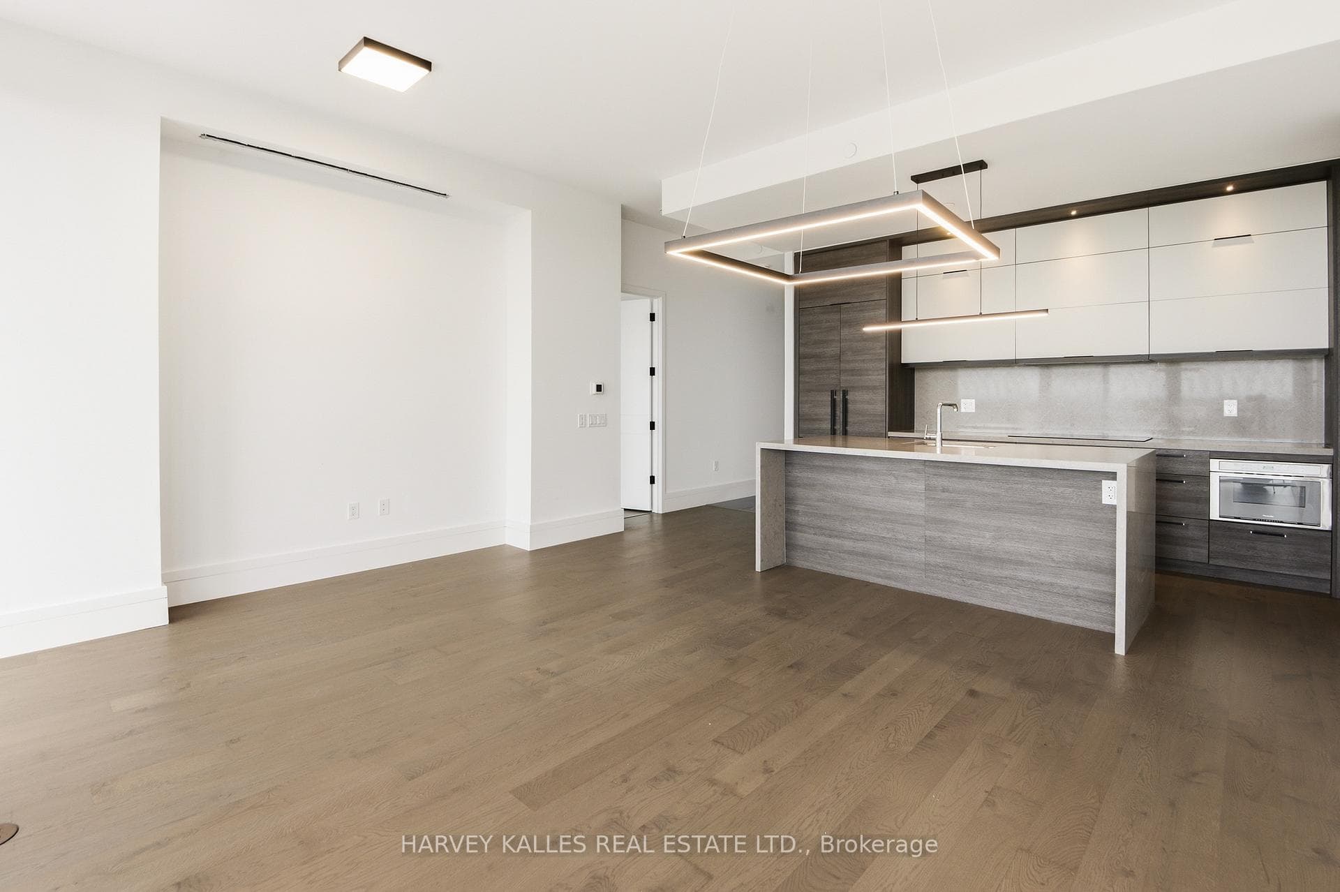 215 Lonsdale Road Unit 1602 photo 6