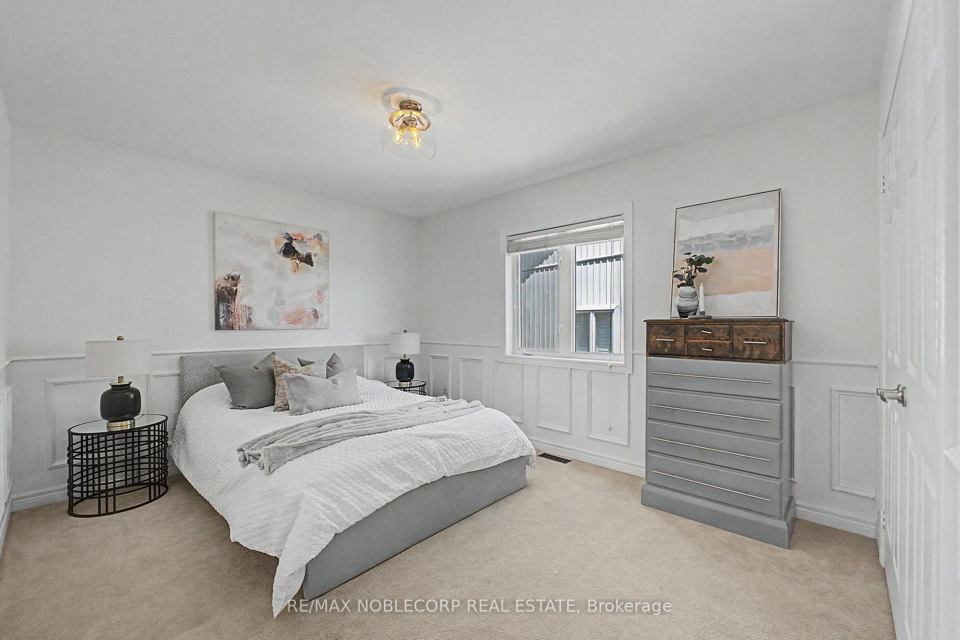 68 Meadowglen Boulevard photo 27